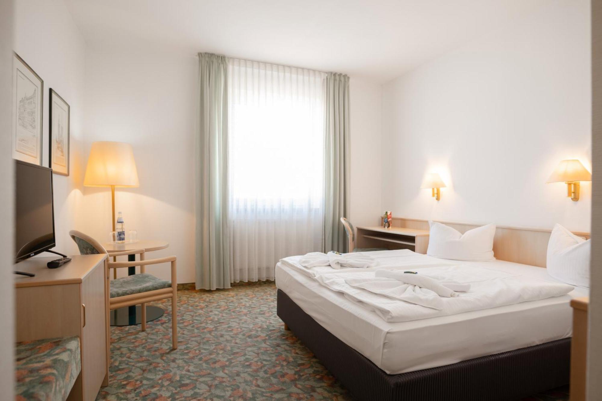 Hotel Astor Altenburg Esterno foto
